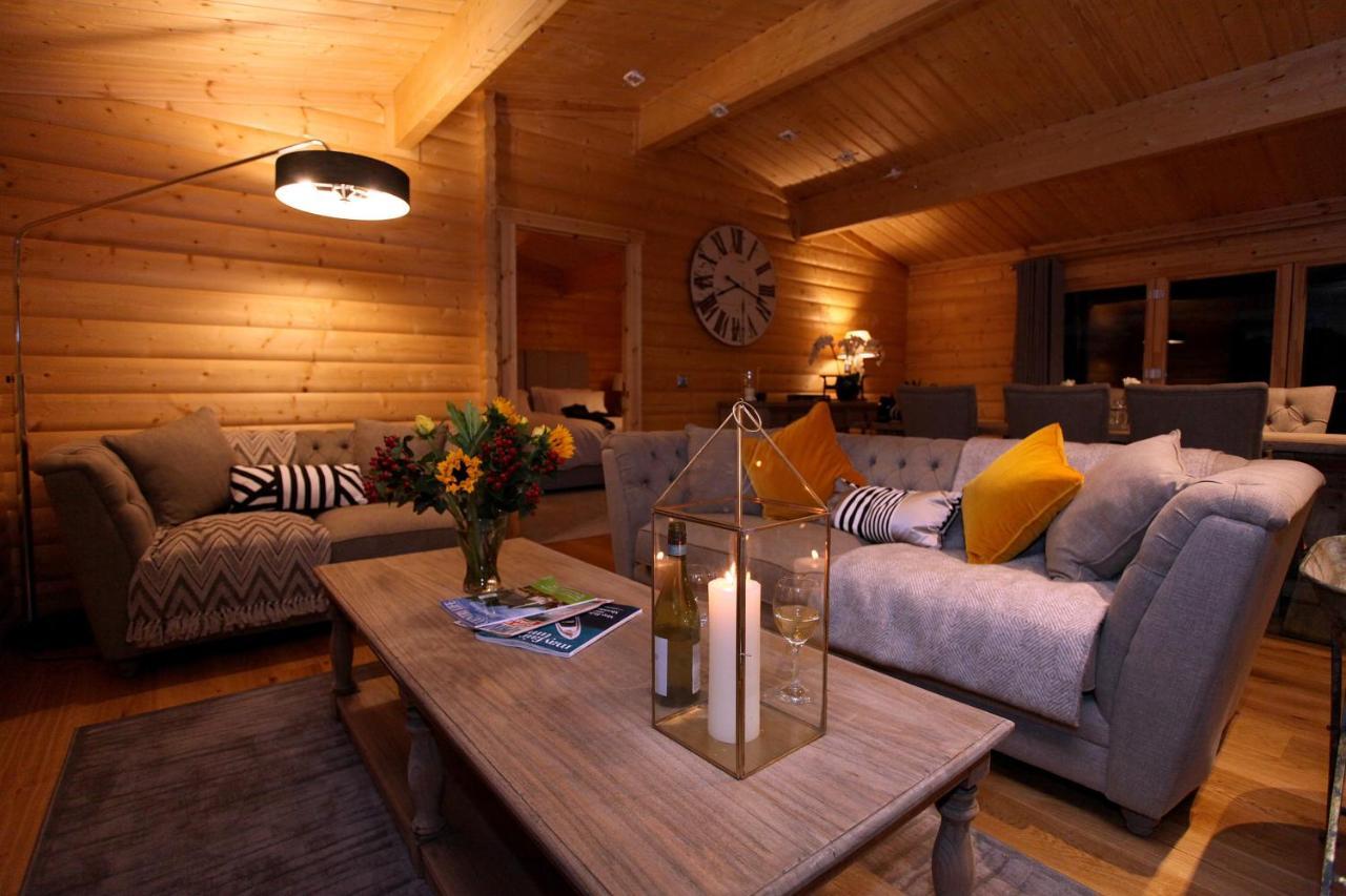 Cambridgeshire Lakes - Luxury Lodges In A Stunning Lake Location Gamlingay Zewnętrze zdjęcie