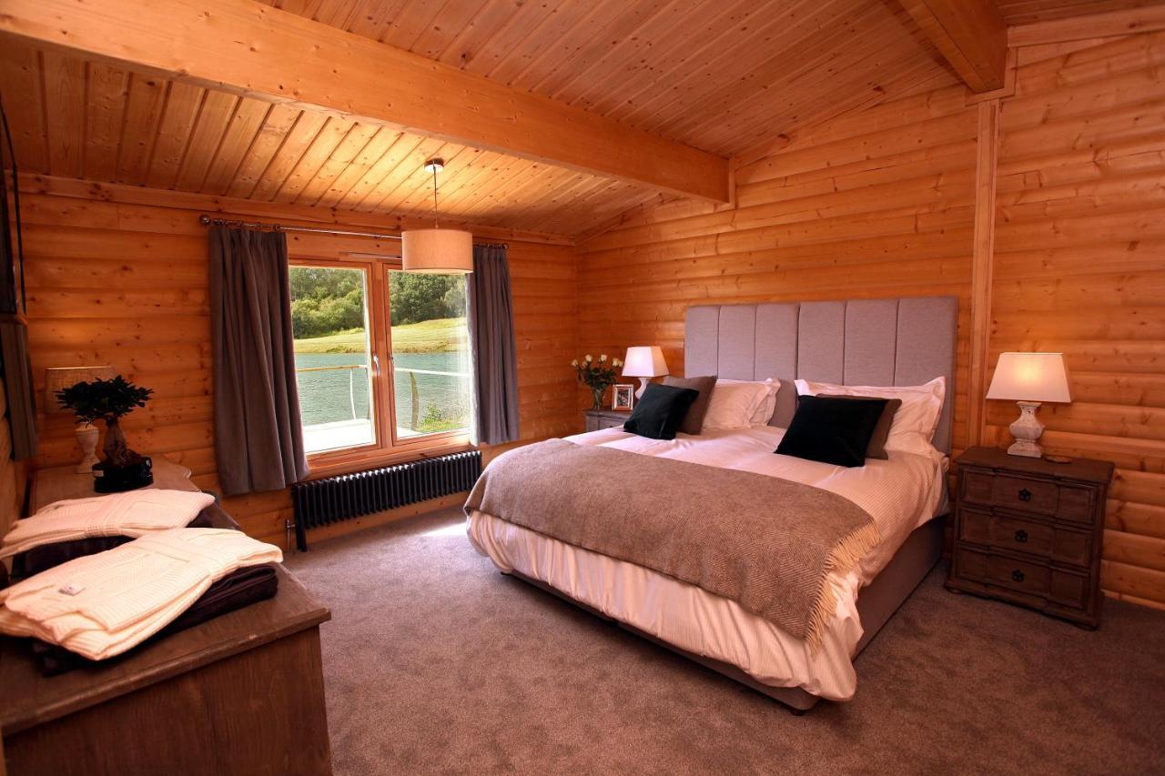 Cambridgeshire Lakes - Luxury Lodges In A Stunning Lake Location Gamlingay Zewnętrze zdjęcie